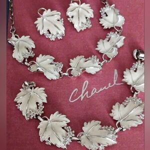 3pc Sarah Coventry Set Silver Berries Winter White Enamel Marked SaC